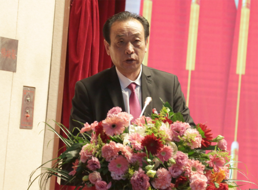 天空平台_天空（中国第一届党委班子选举大会---宝润实业集团党委常委、纪委副书记郑军同志作纪委工作报告